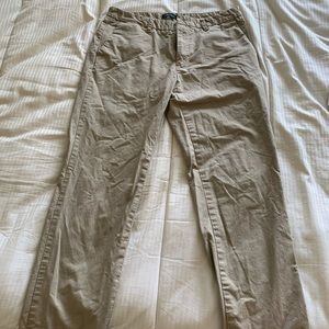 Men’s khaki pants